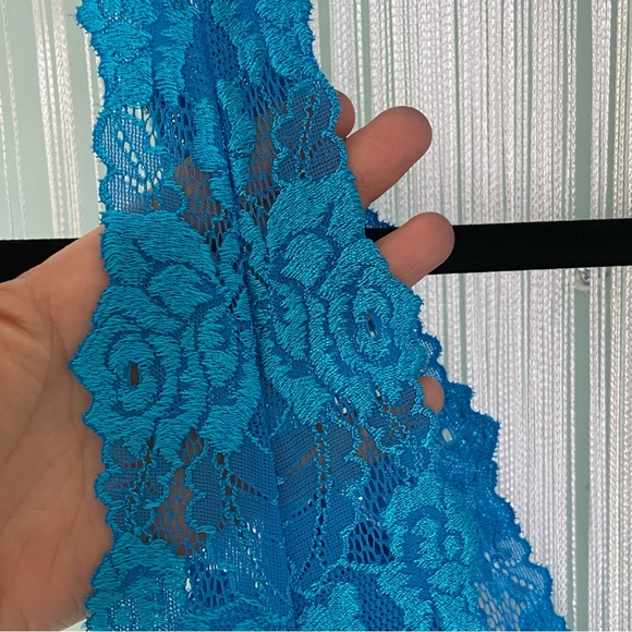 Marciano Beaded Lace Dress NWOT - Picture 7 of 17